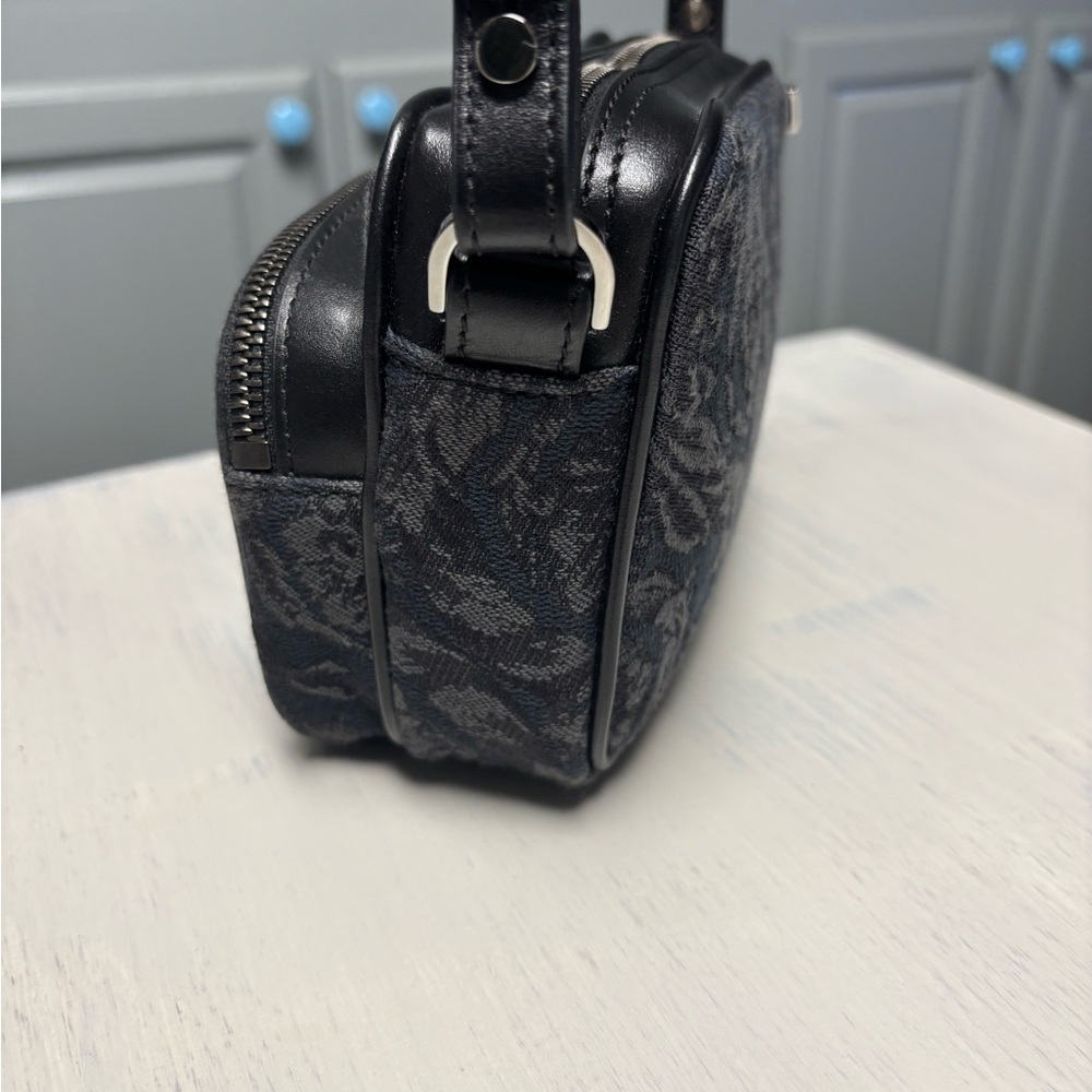 Versace camera bag - Picture 6 of 8